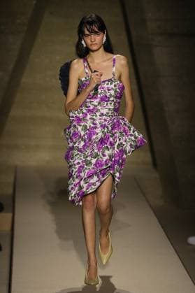 PFW - Chloe Runway A model walks the runway during the Chloe Womenswear Spring Summer 2026 show as part of Paris Fashion Week on October 05, 2025 in Paris, France. Photo by Alain-Gil Gonzalez ABACAPRESS.COM Paris France  Copyright: xGonzalezxAlain-Gil ABACAx