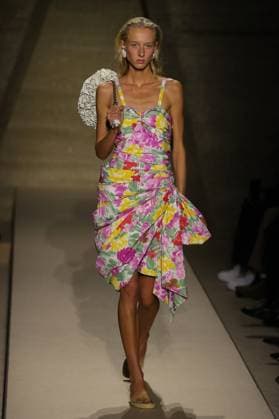 PFW - Chloe Runway A model walks the runway during the Chloe Womenswear Spring Summer 2026 show as part of Paris Fashion Week on October 05, 2025 in Paris, France. Photo by Alain-Gil Gonzalez ABACAPRESS.COM Paris France  Copyright: xGonzalezxAlain-Gil ABACAx