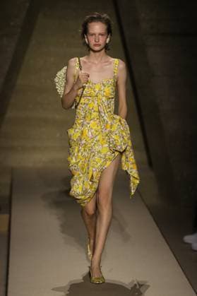 PFW - Chloe Runway A model walks the runway during the Chloe Womenswear Spring Summer 2026 show as part of Paris Fashion Week on October 05, 2025 in Paris, France. Photo by Alain-Gil Gonzalez ABACAPRESS.COM Paris France  Copyright: xGonzalezxAlain-Gil ABACAx