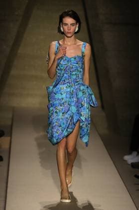 PFW - Chloe Runway A model walks the runway during the Chloe Womenswear Spring Summer 2026 show as part of Paris Fashion Week on October 05, 2025 in Paris, France. Photo by Alain-Gil Gonzalez ABACAPRESS.COM Paris France  Copyright: xGonzalezxAlain-Gil ABACAx