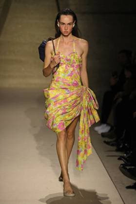 PFW - Chloe Runway A model walks the runway during the Chloe Womenswear Spring Summer 2026 show as part of Paris Fashion Week on October 05, 2025 in Paris, France. Photo by Alain-Gil Gonzalez ABACAPRESS.COM Paris France  Copyright: xGonzalezxAlain-Gil ABACAx
