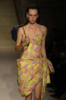 PFW - Chloe Runway A model walks the runway during the Chloe Womenswear Spring Summer 2026 show as part of Paris Fashion Week on October 05, 2025 in Paris, France. Photo by Alain-Gil Gonzalez ABACAPRESS.COM Paris France  Copyright: xGonzalezxAlain-Gil ABACAx