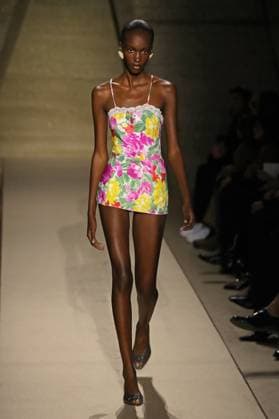 PFW - Chloe Runway A model walks the runway during the Chloe Womenswear Spring Summer 2026 show as part of Paris Fashion Week on October 05, 2025 in Paris, France. Photo by Alain-Gil Gonzalez ABACAPRESS.COM Paris France  Copyright: xGonzalezxAlain-Gil ABACAx