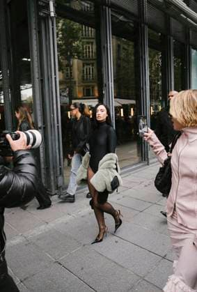 Demi Lovato at the arrivals at the COPERNI Fashion Show Ready to Wear Women Collection Spring Summer 2026 during Paris Fashion Week PFW , at the Centre Pompidou, in Paris, France, on October 6, 2026 Sam Delpech Bestimage Arrivals Coperni Fashion Show Ready to Wear Collection Spring Summer 2026 during Paris Fashion Week on 6, october, 2025 Paris France  Copyright: xSamxDelpechx xBestimagexSamxDelpechx xBestimagex