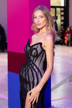 Guest au front Row du défilé Shiatzi Chen Collection Femme Prêt à Porter Printemps Eté 2026 lors de la Fashion Week de Paris PFW , le 6 octobre 2025 Julien Sarkissian Bestimage Front Row of the Shiatzi Chen Women Ready to Wear Spring Summer 2026 Collection fashion show, during Paris Fashion Week, on October 6th, 2025 Paris France  Copyright: xJulienxSarkissianx xBestimagexJulienxSarkissianx xBestimagex