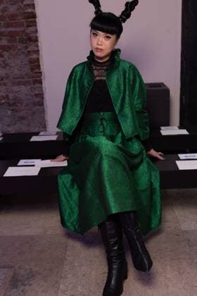 Guest au front Row du défilé Shiatzi Chen Collection Femme Prêt à Porter Printemps Eté 2026 lors de la Fashion Week de Paris PFW , le 6 octobre 2025 Julien Sarkissian Bestimage Front Row of the Shiatzi Chen Women Ready to Wear Spring Summer 2026 Collection fashion show, during Paris Fashion Week, on October 6th, 2025 Paris France  Copyright: xJulienxSarkissianx xBestimagexJulienxSarkissianx xBestimagex