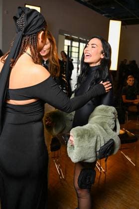 Exclusif Lena Mahfouf Lena Situations et Demi Lovato au Front Row du défilé COPERNI Collection Femme Prêt à Porter Printemps Eté 2026 lors de la Fashion Week de Paris PFW , au Centre Pompidou, à Paris, France, le 6 octobre 2026 Pierre Perusseau Bestimage Exclusive Front Row Coperni Fashion Show Ready to Wear Collection Spring Summer 2026 during Paris Fashion Week on 6, october, 2025 Paris France  Copyright: xTizianoxDaxSilvax-xPierrexPerusseaux xBestimagexTizianoxDaxSilvax-xPierrexPerusseaux xBestimagex