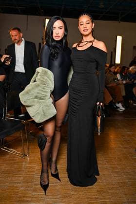 Exclusive Demi Lovato et Lena Mahfouf Lena Situations au Front Row du défilé COPERNI Collection Femme Prêt à Porter Printemps Eté 2026 lors de la Fashion Week de Paris PFW , au Centre Pompidou, à Paris, France, le 6 octobre 2026 Pierre Perusseau Bestimage Exclusive Front Row Coperni Fashion Show Ready to Wear Collection Spring Summer 2026 during Paris Fashion Week on 6, october, 2025 Paris France  Copyright: xTizianoxDaxSilvax-xPierrexPerusseaux xBestimagexTizianoxDaxSilvax-xPierrexPerusseaux xBestimagex