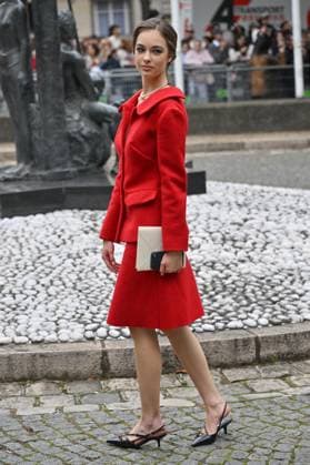 PFW Miu Miu Outside Arrivals Guest arriving at Miu Miu show during Paris Fashion Week in Paris, France on October 6, 2025. Photo by Julien Reynaud APS-Medias ABACAPRESS.COM Paris France  Copyright: xReynaudxJulien APS-Medias ABACAx