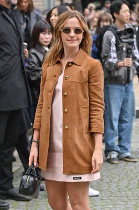 PFW Miu Miu Outside Arrivals Emma Watson arriving at Miu Miu show during Paris Fashion Week in Paris, France on October 6, 2025. Photo by Julien Reynaud APS-Medias ABACAPRESS.COM Paris France  Copyright: xReynaudxJulien APS-Medias ABACAx