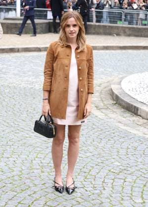 Emma Watson at the arrivals of the Miu Miu Fashion Show Ready to Wear Women Collection Spring Summer 2026 during Paris Fashion Week PFW , at the Economic, Social and Environmental Council, Palais d lena, in Paris, France, on October 6, 2025 Denis Guignebourg Bestimage Arrivals Balenciaga Fashion Show Ready to Wear Collection Spring Summer 2026 during Paris Fashion Week on 6, october, 2025 Paris France  Copyright: xDenisxGuignebourgx xBestimagexDenisxGuignebourgx xBestimagex