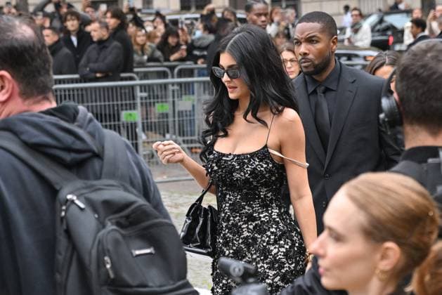 PFW Miu Miu Outside Arrivals Kylie Jenner arriving at Miu Miu show during Paris Fashion Week in Paris, France on October 6, 2025. Photo by Julien Reynaud APS-Medias ABACAPRESS.COM Paris France  Copyright: xReynaudxJulien APS-Medias ABACAx