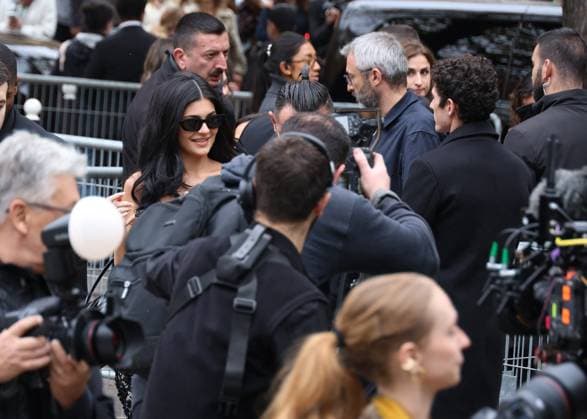 Kylie Jenner at the arrivals of the fashion show Miu Miu Collection Femme Prêt à Porter Printemps Eté 2026 during Paris Fashion Week PFW , au Conseil Économique, social et environnemental, Palais d lena, à Paris, France, le 6 octobre 2025 Denis Guignebourg Bestimage Arrivals Balenciaga Fashion Show Ready to Wear Collection Spring Summer 2026 during Paris Fashion Week on 6, october, 2025 Paris France  Copyright: xDenisxGuignebourgx xBestimagexDenisxGuignebourgx xBestimagex