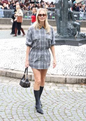 Poppy Delevingne at the arrivals of the Miu Miu Fashion Show Ready to Wear Women Collection Spring Summer 2026 during Paris Fashion Week PFW , at the Economic, Social and Environmental Council, Palais d lena, in Paris, France, October 6, 2025 Denis Guignebourg Bestimage Arrivals Balenciaga Fashion Show Ready to Wear Collection Spring Summer 2026 during Paris Fashion Week on 6, october, 2025 Paris France  Copyright: xDenisxGuignebourgx xBestimagexDenisxGuignebourgx xBestimagex