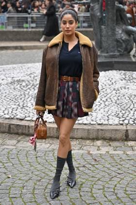 PFW Miu Miu Outside Arrivals Guest arriving at Miu Miu show during Paris Fashion Week in Paris, France on October 6, 2025. Photo by Julien Reynaud APS-Medias ABACAPRESS.COM Paris France  Copyright: xReynaudxJulien APS-Medias ABACAx