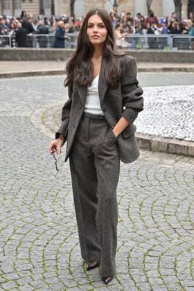 PFW Miu Miu Outside Arrivals Thylane Blondeau arriving at Miu Miu show during Paris Fashion Week in Paris, France on October 6, 2025. Photo by Julien Reynaud APS-Medias ABACAPRESS.COM Paris France  Copyright: xReynaudxJulien APS-Medias ABACAx