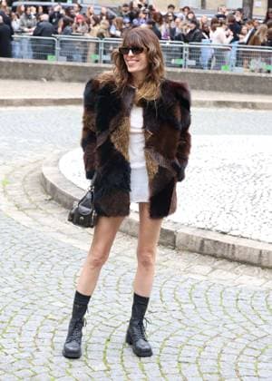 Lou Doillon at the arrivals of the Miu Miu Fashion Show Ready to Wear Women Collection Spring Summer 2026 during Paris Fashion Week PFW , at the Economic, Social and Environmental Council, Palais d lena, in Paris, France, on October 6, 2025 Denis Guignebourg Bestimage Arrivals Balenciaga Fashion Show Ready to Wear Collection Spring Summer 2026 during Paris Fashion Week on 6, october, 2025 Paris France  Copyright: xDenisxGuignebourgx xBestimagexDenisxGuignebourgx xBestimagex