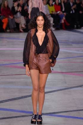 PFW - Shiatzy Chen Runway A model walks the runway during the Shiatzy Chen Womenswear Spring Summer 2026 show as part of Paris Fashion Week on October 6, 2025 in Paris, France. Photo by Jana Call me J ABACAPRESS.COM Paris Ile de France France  Copyright: xJanaxCallxmexJ ABACAx