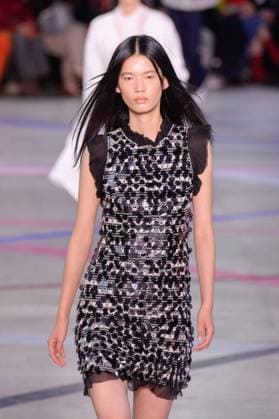 PFW - Shiatzy Chen Runway A model walks the runway during the Shiatzy Chen Womenswear Spring Summer 2026 show as part of Paris Fashion Week on October 6, 2025 in Paris, France. Photo by Jana Call me J ABACAPRESS.COM Paris Ile de France France  Copyright: xJanaxCallxmexJ ABACAx