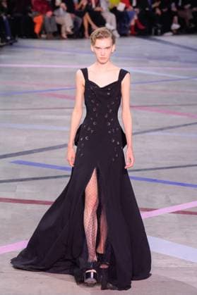 PFW - Shiatzy Chen Runway A model walks the runway during the Shiatzy Chen Womenswear Spring Summer 2026 show as part of Paris Fashion Week on October 6, 2025 in Paris, France. Photo by Jana Call me J ABACAPRESS.COM Paris Ile de France France  Copyright: xJanaxCallxmexJ ABACAx