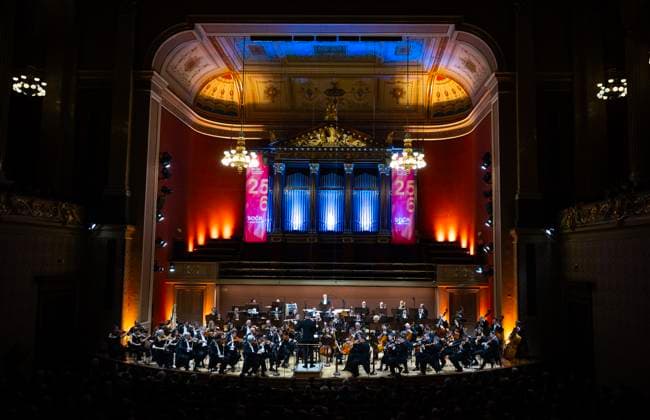 Concert of the Czech Prague Radio Symphony Orchestra (PRSO) under the baton of guest conductor Tomas Hanus in Dvorak Hall, Rudolfinum, Prague, Czech republic, October 6, 2025, to open the 99th season. (CTKxPhoto MichaelaxRihova) CTKPhotoP2025100607363  CTKPhotoP2025100607363