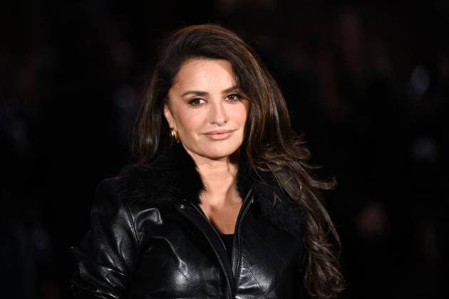 PFW Chanel Photocall Penelope Cruz attending the Chanel Womenswear Spring Summer 2026 show as part of Paris Fashion Week in Paris, France on October 06, 2025. Photo by Aurore Marechal ABACAPRESS.COM Paris France  Copyright: xMarechalxAurore ABACAx