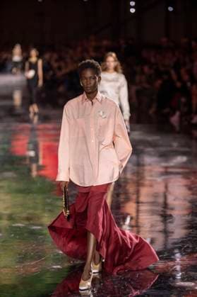 Chanel - Women Ready-to-wear Spring-Summer 2026 - Paris A model presents a creation by Chanel for the Women Ready-to-wear Spring-Summer 2026 collection as part of the Paris Fashion Week, at the Grand Palais, in Paris, on October 6, 2025.Photo by Eliot Blondet ABACAPRESS.COM Paris France France  Copyright: xBlondetxEliot ABACAx