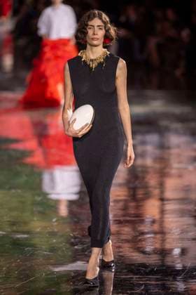 Chanel - Women Ready-to-wear Spring-Summer 2026 - Paris A model presents a creation by Chanel for the Women Ready-to-wear Spring-Summer 2026 collection as part of the Paris Fashion Week, at the Grand Palais, in Paris, on October 6, 2025.Photo by Eliot Blondet ABACAPRESS.COM Paris France France  Copyright: xBlondetxEliot ABACAx