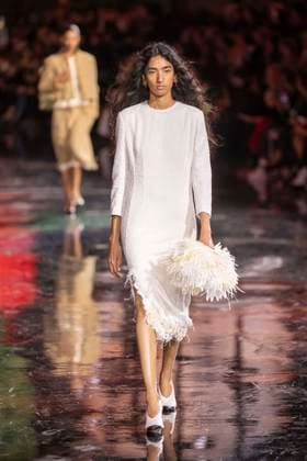 Chanel - Women Ready-to-wear Spring-Summer 2026 - Paris A model presents a creation by Chanel for the Women Ready-to-wear Spring-Summer 2026 collection as part of the Paris Fashion Week, at the Grand Palais, in Paris, on October 6, 2025.Photo by Eliot Blondet ABACAPRESS.COM Paris France France  Copyright: xBlondetxEliot ABACAx