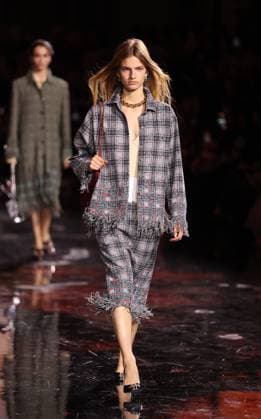 Chanel Ready-to-Wear Spring-Summer 2026 fashion show in Paris DÃ filÃ Chanel PreÌ‚t-aÌÄ-Porter Printemps-EÌteÌ 2026, le 6 octobre 2025 au Grand Palais Ã Paris. Chanel Ready-to-Wear Spring-Summer 2026 fashion show, October 6, 2025, at the Grand Palais in Paris, France.  Copyright: xFabricexChasseryx