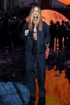 Margot Robbie - Photo Call of Chanel Fashion Show, Spring Summer 2026 Collection as part of Paris Fashion Week, France, October 6th 2025 Olivier Borde Bestimage Photo Call of Chanel Fashion Show, Spring Summer 2026 Collection as part of Paris Fashion Week, France, October 6th 2025 Paris France  Copyright: xOLIVIERxBORDEx xBESTIMAGExOLIVIERxBORDEx xBESTIMAGEx