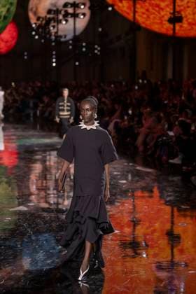 Chanel - Women Ready-to-wear Spring-Summer 2026 - Paris A model presents a creation by Chanel for the Women Ready-to-wear Spring-Summer 2026 collection as part of the Paris Fashion Week, at the Grand Palais, in Paris, on October 6, 2025.Photo by Eliot Blondet ABACAPRESS.COM Paris France France  Copyright: xBlondetxEliot ABACAx