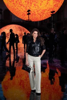 PFW Chanel Photocall Penelope Cruz attending the Chanel Womenswear Spring Summer 2026 show as part of Paris Fashion Week in Paris, France on October 06, 2025. Photo by Aurore Marechal ABACAPRESS.COM Paris France  Copyright: xMarechalxAurore ABACAx