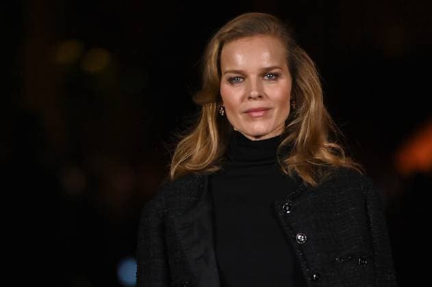 Chanel Photocall Paris Fashion Week. FC Eva Herzigova attends the Chanel Womenswear Spring Summer 2026 show as part of Paris Fashion Week on October 06, 2025 in Paris, France. Photo by Franck Castel ABACAPRESS.COM Paris France  Copyright: xCastelxFranck ABACAx