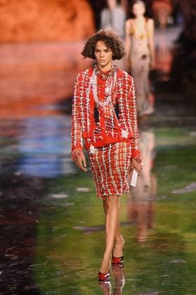 Chanel Runway Fashion Week Paris.FC Models walk the runway during the Chanel Womenswear Spring Summer 2026 show as part of Paris Fashion Week on October 06, 2025 in Paris, France. Photo by Franck Castel ABACAPRESS.COM Paris France  Copyright: xCastelxFranck ABACAx