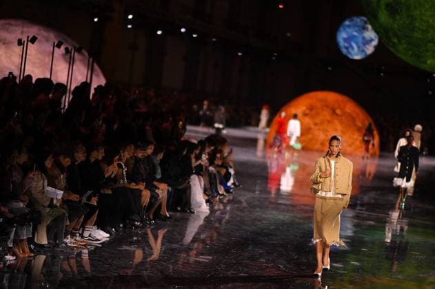 Chanel Runway Fashion Week Paris.FC Models walk the runway during the Chanel Womenswear Spring Summer 2026 show as part of Paris Fashion Week on October 06, 2025 in Paris, France. Photo by Franck Castel ABACAPRESS.COM Paris France  Copyright: xCastelxFranck ABACAx