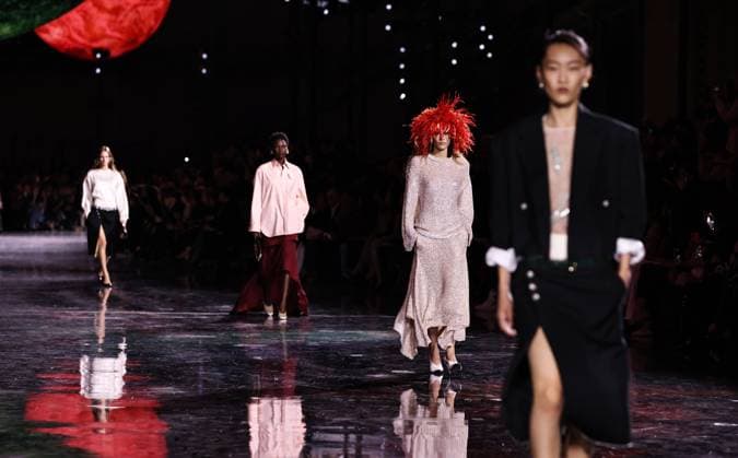 (251007) -- PARIS, Oct. 7, 2025 -- Models present creations by designer Matthieu Blazy as part of his Spring Summer 2026 Women s ready-to-wear collection show for the French fashion house Chanel during the Paris Fashion Week, in Paris, France, on Oct. 6, 2025. ) FRANCE-PARIS-FASHION WEEK-CHANEL GaoxJing 