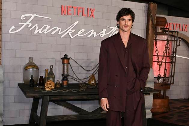 October 6, 2025, Los Angeles, California, USA: Australian actor JACOB ELORDI attends Los Angeles red carpet premiere of Netflix s Frankenstein Los Angeles USA - ZUMAb173 20251006_aap_b173_013 Copyright: xBillyxBennightx