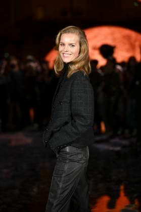 Paris Fashion Week Celebrities at Defile Chanel Eva Herzigova 449386 2025 10 06 France  Copyright: xSergexArnalx xStarfacex STAR_449386_205
