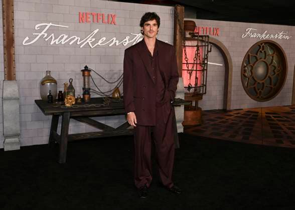 October 6, 2025, Los Angeles, California, USA: Australian actor JACOB ELORDI attends Los Angeles red carpet premiere of Netflix s Frankenstein Los Angeles USA - ZUMAb173 20251006_aap_b173_039 Copyright: xBillyxBennightx