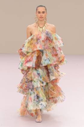 PFW - Zimmermann Runway A model walks the runway during the Zimmermann Womenswear Spring Summer 2026 show as part of Paris Fashion Week on October 6, 2025 in Paris, France. Photo by Alain-Gil Gonzalez ABACAPRESS.COM Paris France  Copyright: xGonzalezxAlain-Gil ABACAx