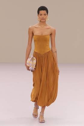 PFW - Zimmermann Runway A model walks the runway during the Zimmermann Womenswear Spring Summer 2026 show as part of Paris Fashion Week on October 6, 2025 in Paris, France. Photo by Alain-Gil Gonzalez ABACAPRESS.COM Paris France  Copyright: xGonzalezxAlain-Gil ABACAx