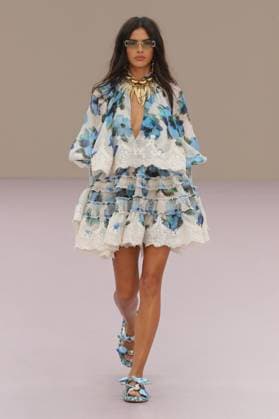 PFW - Zimmermann Runway A model walks the runway during the Zimmermann Womenswear Spring Summer 2026 show as part of Paris Fashion Week on October 6, 2025 in Paris, France. Photo by Alain-Gil Gonzalez ABACAPRESS.COM Paris France  Copyright: xGonzalezxAlain-Gil ABACAx