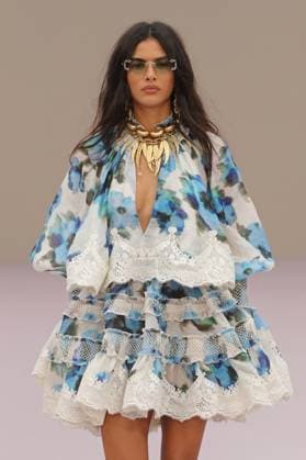 PFW - Zimmermann Runway A model walks the runway during the Zimmermann Womenswear Spring Summer 2026 show as part of Paris Fashion Week on October 6, 2025 in Paris, France. Photo by Alain-Gil Gonzalez ABACAPRESS.COM Paris France  Copyright: xGonzalezxAlain-Gil ABACAx