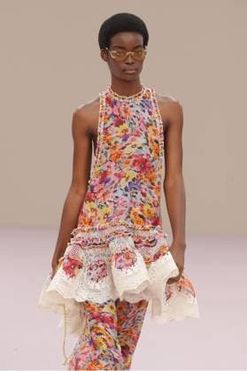 PFW - Zimmermann Runway A model walks the runway during the Zimmermann Womenswear Spring Summer 2026 show as part of Paris Fashion Week on October 6, 2025 in Paris, France. Photo by Alain-Gil Gonzalez ABACAPRESS.COM Paris France  Copyright: xGonzalezxAlain-Gil ABACAx