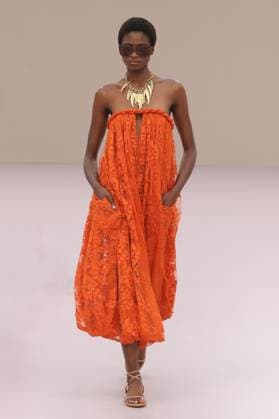 PFW - Zimmermann Runway A model walks the runway during the Zimmermann Womenswear Spring Summer 2026 show as part of Paris Fashion Week on October 6, 2025 in Paris, France. Photo by Alain-Gil Gonzalez ABACAPRESS.COM Paris France  Copyright: xGonzalezxAlain-Gil ABACAx