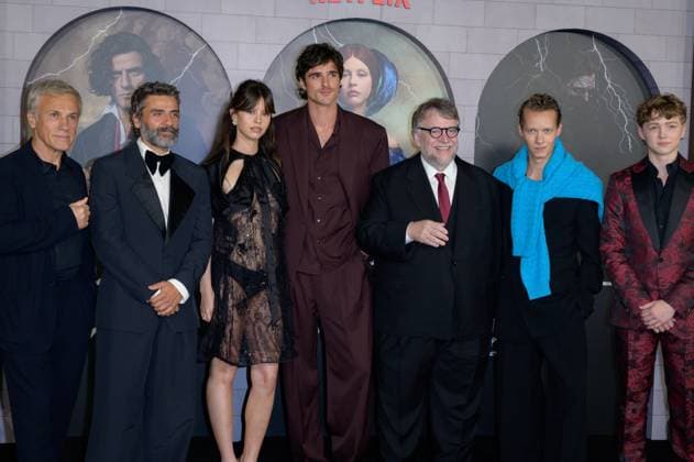 Frankenstein Premiere - Los Angeles, USA LOS ANGELES, USA. October 06, 2025: Christoph Waltz, Oscar Isaac, Mia Goth, Jacob Elordi, Guillermo Del Toro, Felix Kammerer & Christian Convery at premiere for Frankenstein at the Academy Museum. Los Angeles CA USA  Copyright: xPaulxSmith Featureflashx