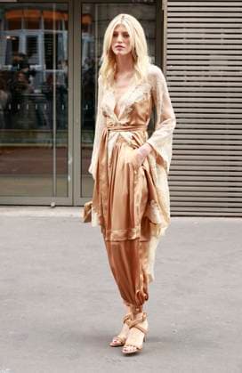 The arrivals of the ZIMMERMANN fashion show during Paris Fashion Week, Prêt à Porter Femme Printemps Été 2026 at Carreau du Temple in Paris, Monday, October 6, 2025 Paris France  Copyright: xChristophexAubertxviaxBestimagexChristophexAubertxviaxBestimagex