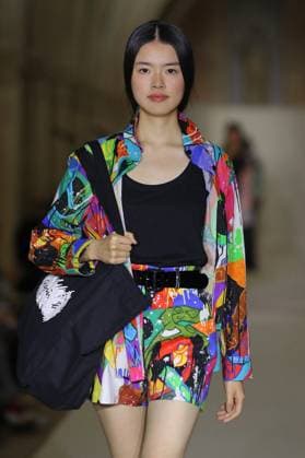 PFW - Agnes B Runway A model walks the runway during the Agnès b Ready to Wear Spring Summer 2026 fashion show as part of the Paris Fashion Week on October 6, 2025 in Paris, France. Photo by Alain-Gil Gonzalez ABACAPRESS.COM Paris France  Copyright: xGonzalezxAlain-Gil ABACAx