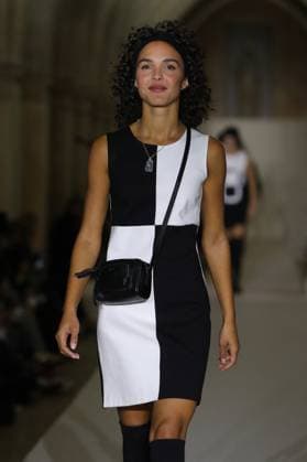 PFW - Agnes B Runway A model walks the runway during the Agnès b Ready to Wear Spring Summer 2026 fashion show as part of the Paris Fashion Week on October 6, 2025 in Paris, France. Photo by Alain-Gil Gonzalez ABACAPRESS.COM Paris France  Copyright: xGonzalezxAlain-Gil ABACAx